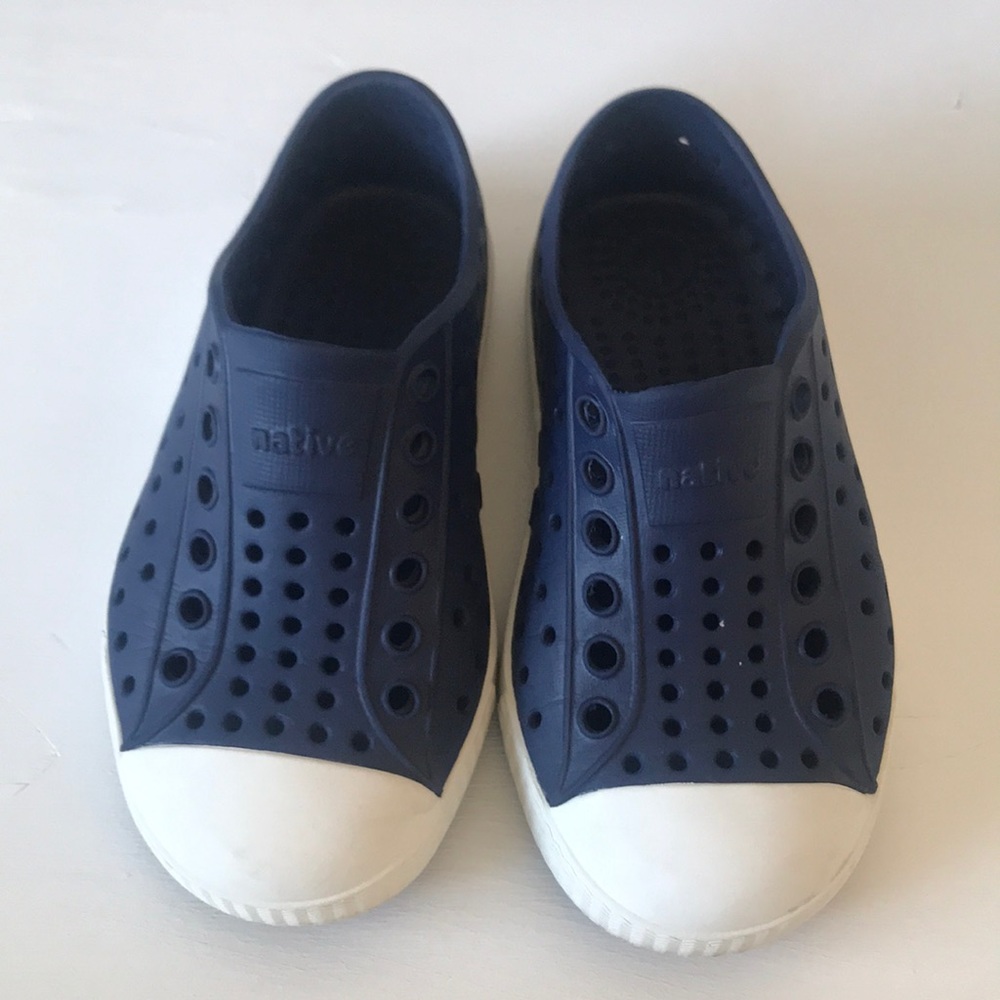 Native Jefferson size 7 toddler shoes